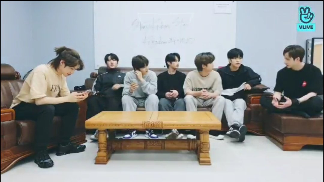StayVotingZone's tweet photo. Make sure you use our TAGLINE and HASHTAGS if you tweet about their VLive. It helps to increase our # of tweets and reach our goal of 1 MILLION TWEETS.

STRAY KINGS HAVE ARRIVED
#StrayKids_FirstConquer
#스키즈_왕좌의_승전가
@Stray_Kids https://t.co/1j2ZG3GwXQ