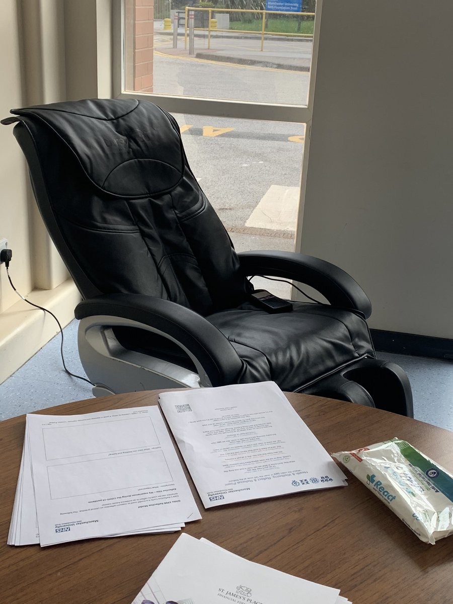 PAIGILLY's tweet photo. @TraffordHosp staff make sure you come and join us for our last day of #reflectandrefocus this week whilst tapping those feet in our silent disco or enjoying a lovely unwind in the massage chair π https://t.co/MIix1i9sRn