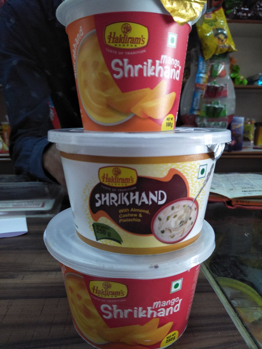 SACHINTAK55's tweet photo. @Rssamul #Shrikhand Deliciousummer cool mango The Taste of #MITHAINDIA Haldiram's #Mithai Thanda shrikhand 😋 #summeriscoming #Thanda #Mango #Almonds #Pista #sweets #Puri #Chapati Rolls 😋 Fruit Toppings #Shrikhanday #sunday 😋 #Punepanda #BIGOBASKET #FMCG https://t.co/pMpRqaChSm
