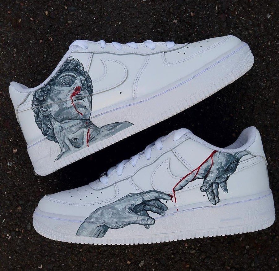 B_B_I_l's tweet photo. 🚨🚨🚨🚨🚨🚨🚨🚨🚨🚨🚨🚨I have 4 pairs of these AF1 customs and I’m giving them away to 4 people all you have to do is RT and tagg your 3 friends and they should do the same and they friends friends need to do the same . Let’s goo 😅✌🏾✌🏾 https://t.co/f7aIVdEmvP