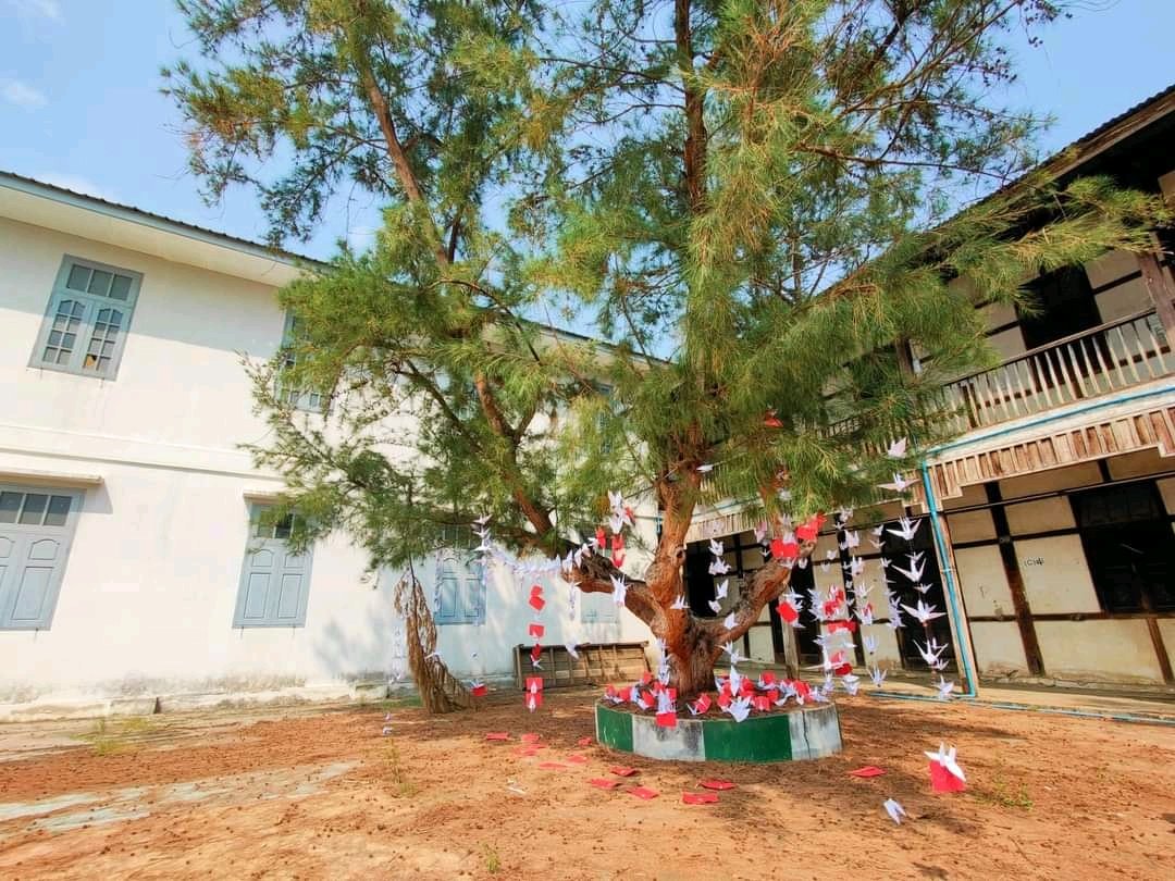 Nuw_Teth's tweet photo. Somewhere in Hopin,
500 Paper Cranes Campaign; opposition to military regime, support fedral democracy and paying tribute to fallens.
📷 DVB Debate

#WhatsHappeningInMyanmar
#Apr1Coups https://t.co/A00pRikZOm
