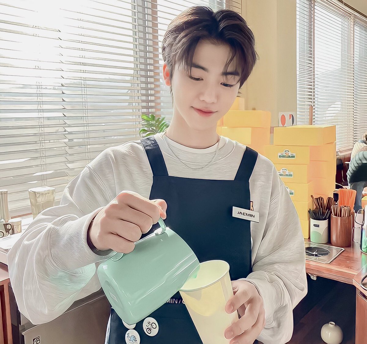 มาแต่งภาพแจมิงกังงคับ ใ้ต้เธรดนิๆเลยย🪞🧈🧼☕️💗🛒🧁🩴
