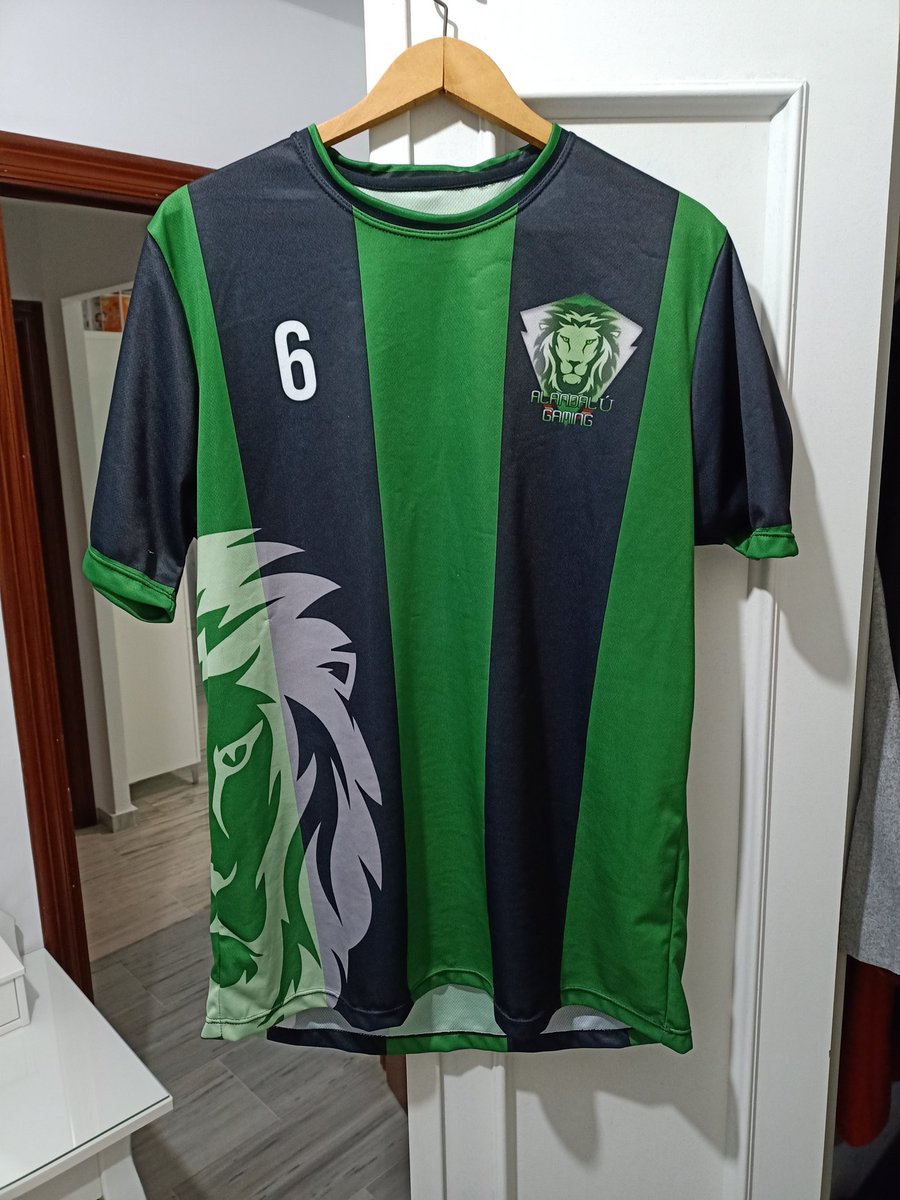 Canhas37's tweet photo. En verda mola un webo estas camisolas by @AlandaluGaming  y @wearteamdesign  yujuuuu!!!! https://t.co/OcxqOnHNMB