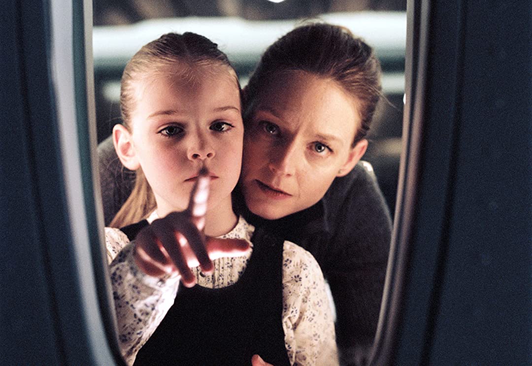 فلم flight plan
تسافر كايل مع ابنتها ذات ٦ سنوات بعد استلام تابوت زوجها إلى نيويورك وبعد مرور ثلاث ساعات من الرحلة، تستيقظ كايل فجأة لتكتشف أن ابنتها جوليا قد اختفت. بينما يصر الجميع أن الابنة لم تكن قط على متن الطائرة.
جميل ويحممس ومناسب للمشاهدة مع العائلة ❤️❤️
#افلام_عائلية