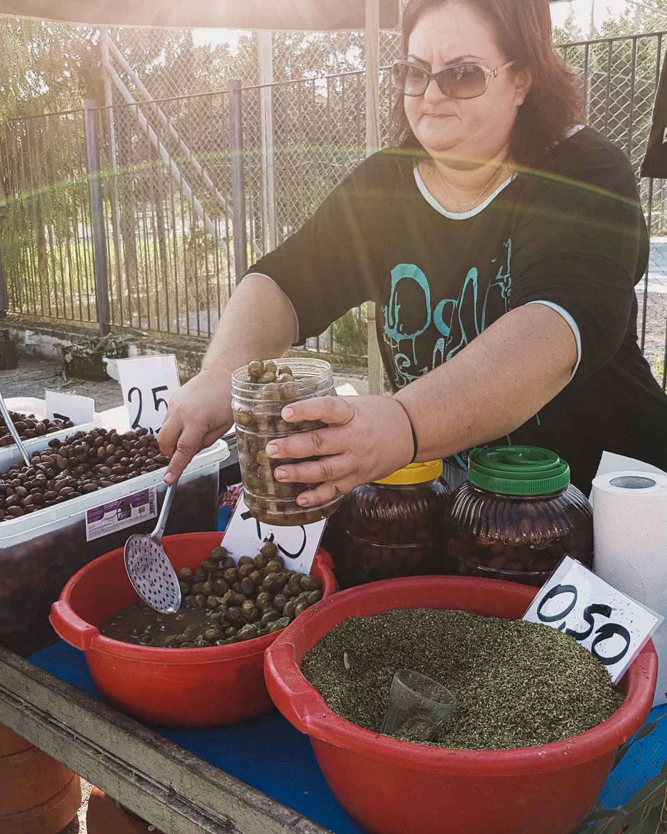 LifeGreekIsland's tweet photo. A cup of oregano to go, please. Double cream. Make it strong. ๐๐
๐
#greece #mediterraneanfood #greecefood #expatsingreece https://t.co/8jxeaJ3Egt