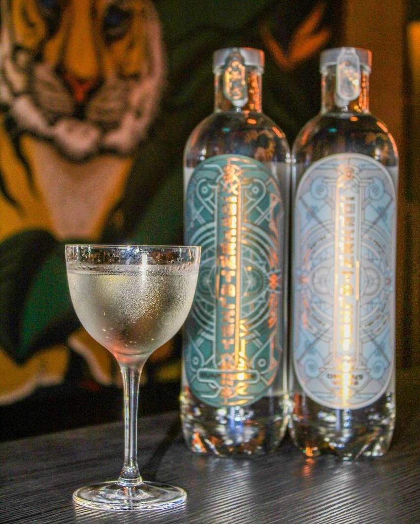 liltiger_sg's tweet photo. You'll love our signature ORIENTALIST ORIGINS VODKA cocktails, the 𝗩𝗼𝗱𝗸𝗮 𝗦𝗼𝗱𝗮, 𝗖𝗮𝗹𝗹𝗶𝘀𝘁𝗮, &amp; 𝗖𝗹𝗶𝗻𝗴𝘆 𝗠𝗮𝗿𝘁𝗶𝗻𝗶. 🍸 A must-try while at Lil' Tiger! Stay tuned for even more speciality cocktails to come!

#liltiger #vodkacocktails #vodkasnob #vodkadrinks https://t.co/V1X49g8GxS