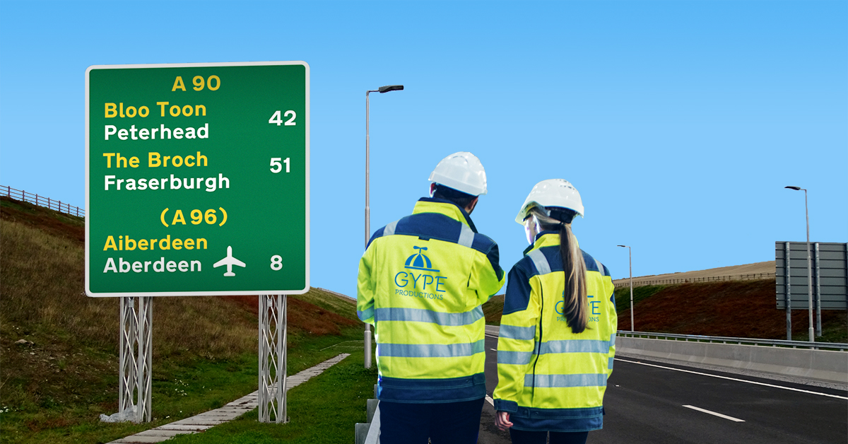BrambleGraphics's tweet photo. Fair tricket to reveal my latest design project - Doric Bilingual Road Signs for North East Scotland. Read about the project at https://t.co/I7XWwi1fdl https://t.co/crpCs5DlIF