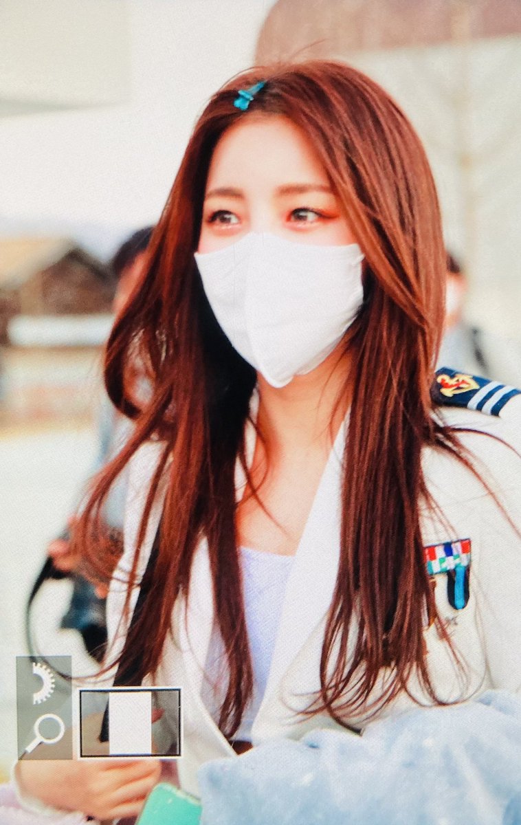 brave_bjb's tweet photo. 210401 #브레이브걸스 #BRAVEGIRLS #유정 #YOOJUNG 출근~ https://t.co/nOfaSZh9RT