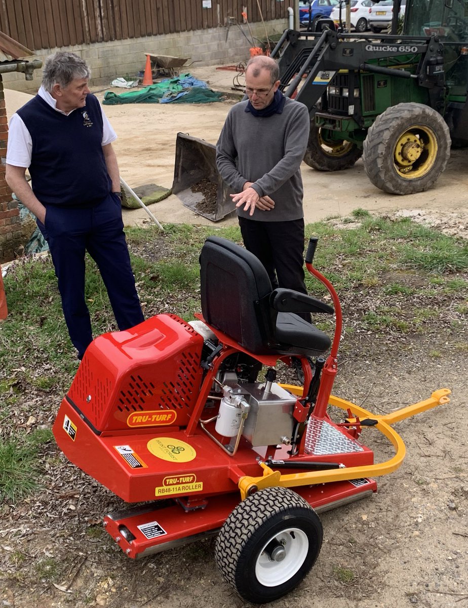 WellowGolfClub's tweet photo. Fantastic to take delivery of our new @Tru_Turf iron and Oxy-shot. Huge thanks to the Directors for their constant support. We even managed to get a photo of our Director and Club Captain inspecting the Iron! Thanks to Andy J and @HuntForestGroup for the great service ๐๐ป https://t.co/YaA4tnCUFc