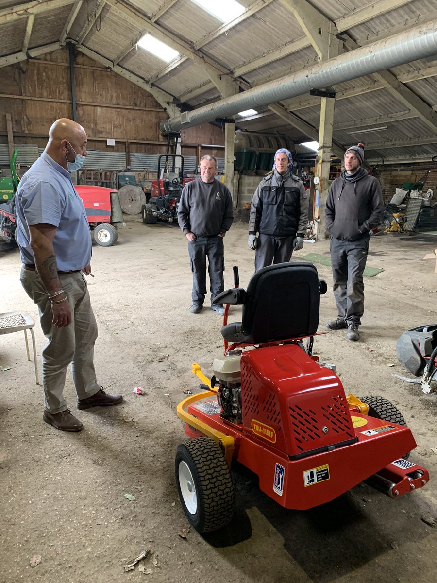WellowGolfClub's tweet photo. Fantastic to take delivery of our new @Tru_Turf iron and Oxy-shot. Huge thanks to the Directors for their constant support. We even managed to get a photo of our Director and Club Captain inspecting the Iron! Thanks to Andy J and @HuntForestGroup for the great service ๐๐ป https://t.co/YaA4tnCUFc