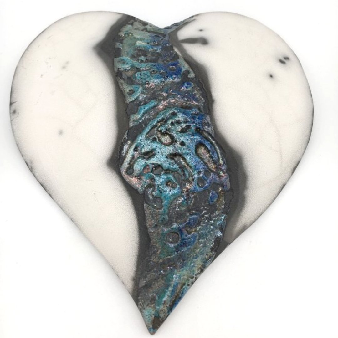 RuralArts's tweet photo. 💙 This week's Artist of the Week is Fiona Mazza 🍯

Fiona is a #Yorkshire based ceramic artist whose work is based on the fragility of nature and our impact on the natural world.

Browse Fiona's works in our shop: https://t.co/aqEBJTd1Ov

#northyorkshire #supportsmallbusiness https://t.co/I3baHYj7IJ
