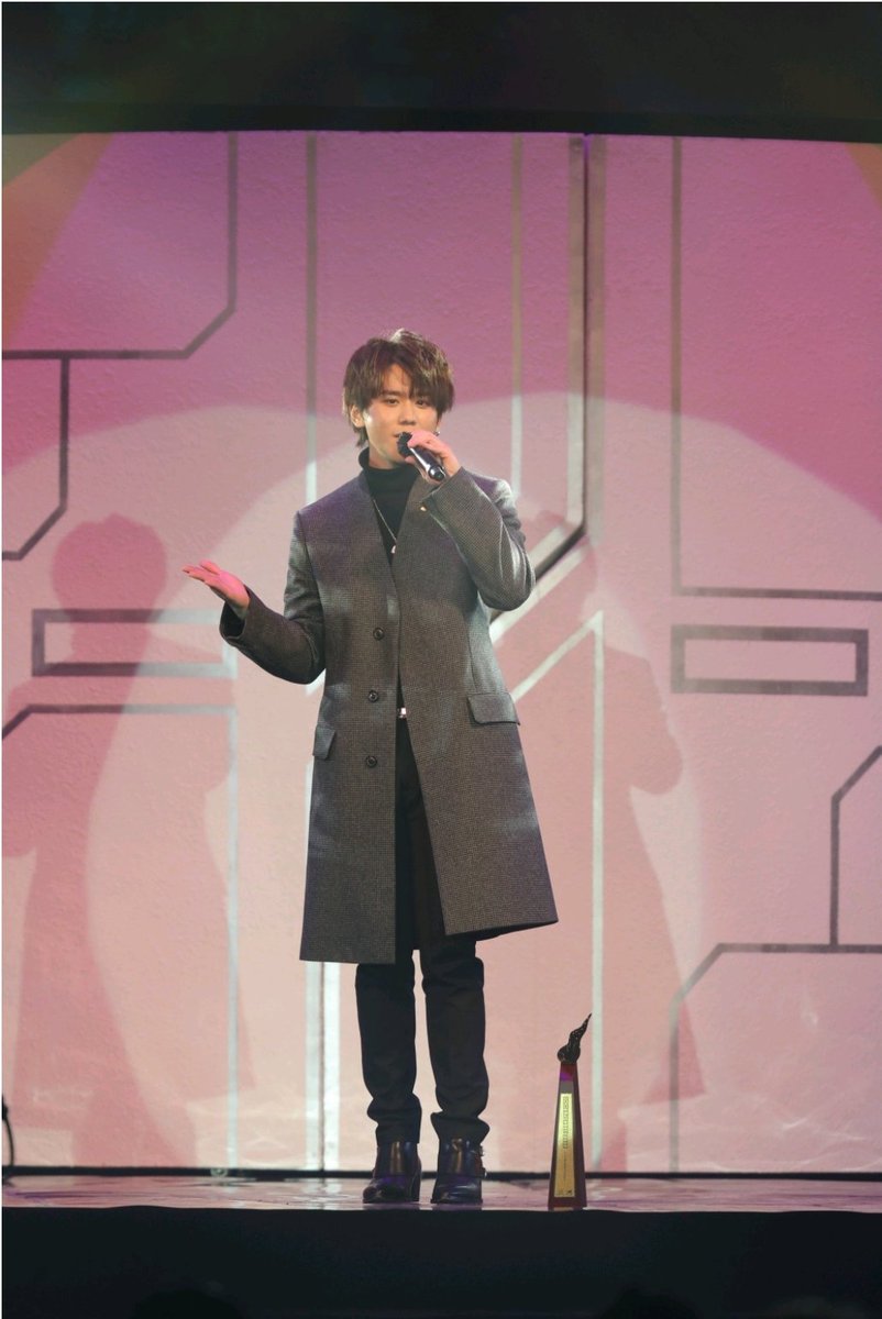 Michell87368068's tweet photo. Keung To is famous nowaday as a Hong Kong  singer and artist. He wears our boot when he collects his award from a music stage.@weareyandi @MOAArena @StarGateMall 
#ChristianLouboutin
#WillBuckle 
#SS21 #fashion #mensfashion #menswear #menstyle #mensboot #leatherboot #boots #boot https://t.co/ClrWJ3DHCu