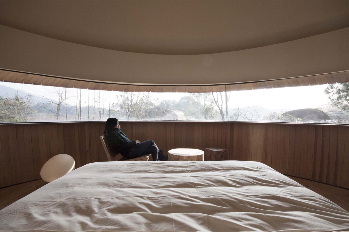 lopedetoledo's tweet photo. Hoy, en #JuevesDeArquitectura, un champiñón en el bosque: 'The Mushroom' de ZJJZ Architects. (China. 2020) https://t.co/hWAT4kn0pN