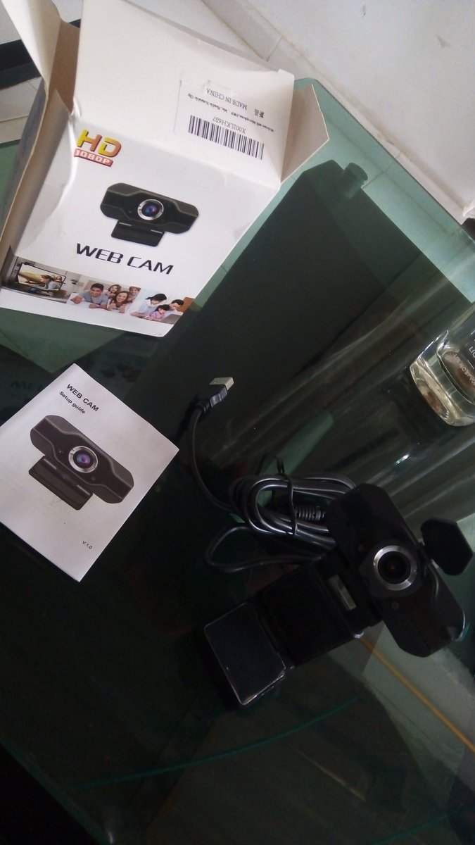 3XS0's tweet image. Today my webcam have arrived to home!! I'm so excited 😁 'cause now I can join to the #Focusmate sessions to continue with my coding journey more appropriately 😊 #learningcode #100DaysOfCode