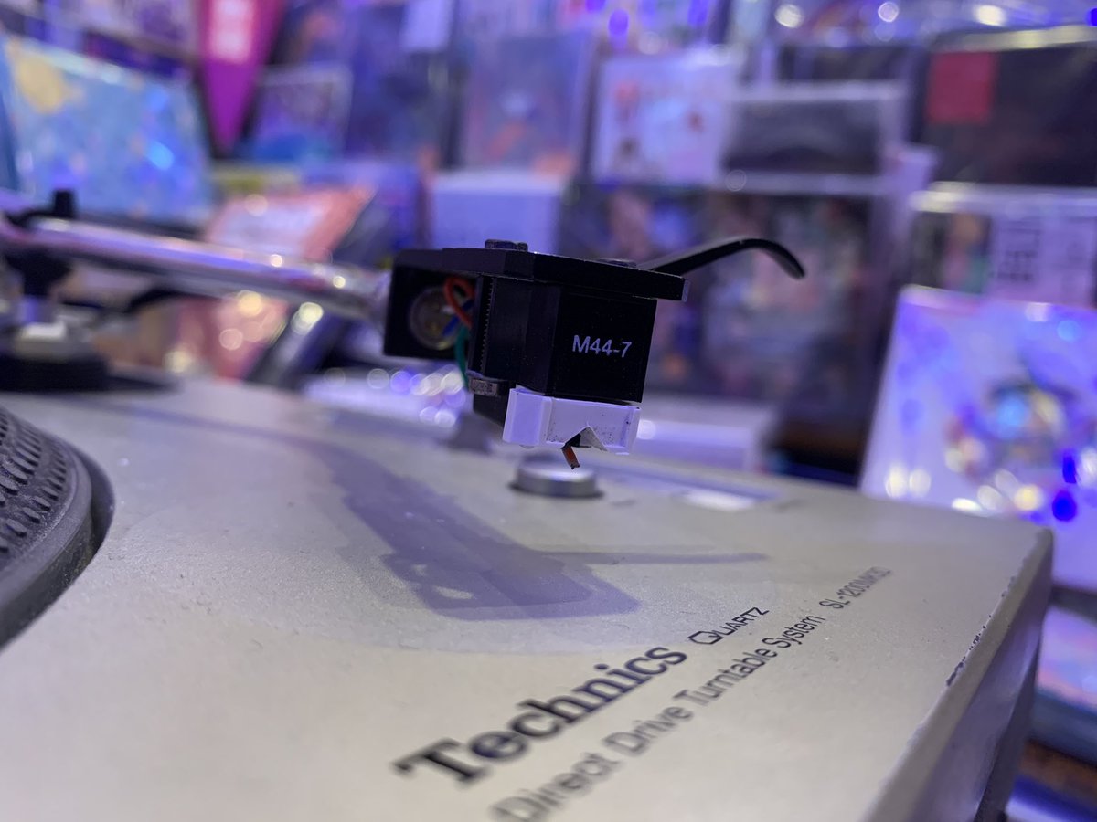 ____SUPER_STAR_'s tweet photo. 【入荷】

ターンテーブル入荷しました！
詳細はお電話でお願いします！

早い者勝ちです！
取り置き可！ https://t.co/SuU4mSHycD