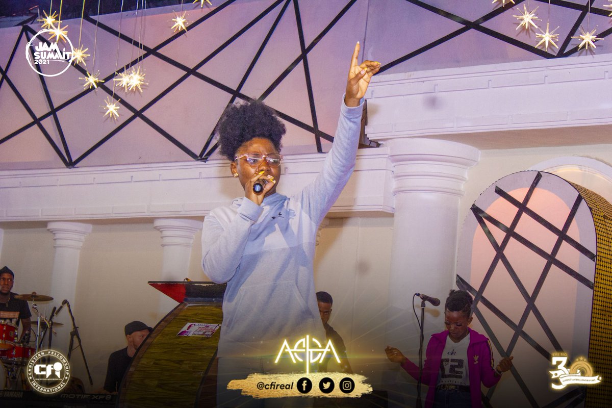 CFiJAMSummit's tweet photo. JUBILATION of Joy was on  PURPOSE as the ministration of praise and worship was led by the Cfi Auchi chapter choir🤗🤗
Here we see the love of GOD knowing so well that he is for us on PURPOSE❤️❤️
Oh our Father

#cfireal
#ABBA
#thebig30
#Jamsummit2021 https://t.co/egU5Veih2W