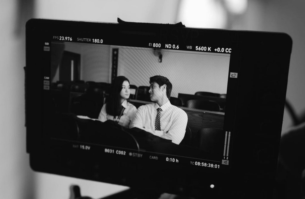 Maxine Lat ✨ tweet media