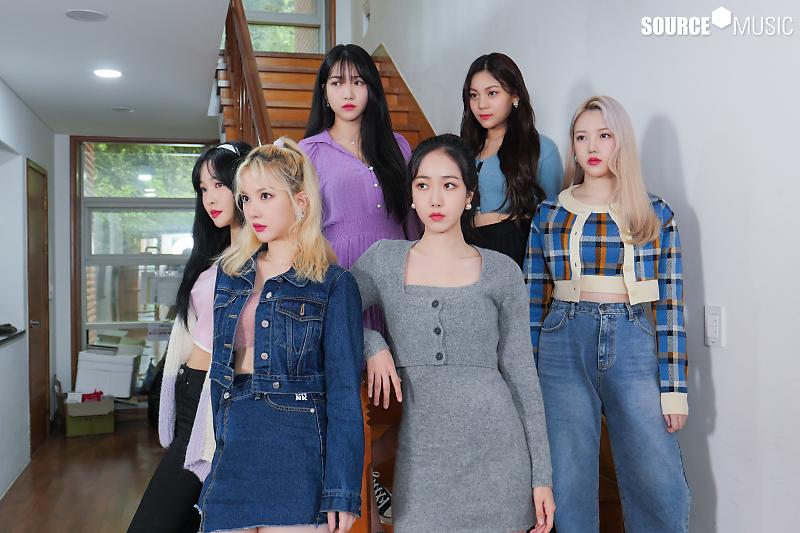 GFRIENDSOCIAL50's tweet photo. [SOCIAL 50]

Reply all GFRIEND members' names! 
🔸One name = one reply!

#SOWON - #소원
#YERIN - #예린
#EUNHA - #은하
#YUJU - #유주
#SINB - #신비
#UMJI - #엄지

Include @GFRDofficial #GFRIEND #여자친구 💯 https://t.co/eIv7JWbqZc