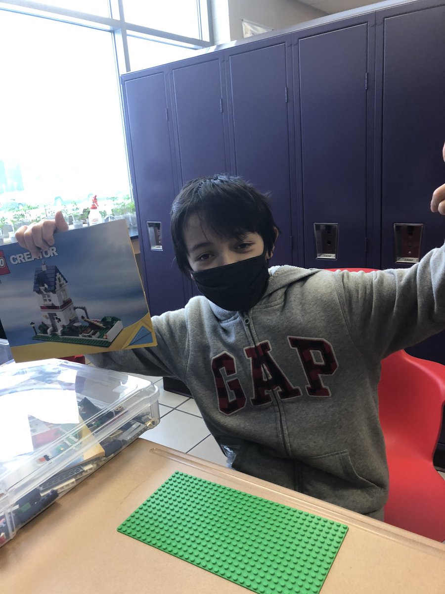 TeamRaptorNRMS's tweet photo. A fun filled morning while RESPECTING property, others, and building relationships. 💜💚🦹🏾‍♀️🦸🏽‍♀️🦸#RulingtheSkies #NRInspireGreat https://t.co/aeDrbm6aA9