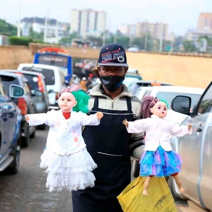 FeisalUncle's tweet photo. An African selling white dolls because the African customers REFUSED to buy the black dolls! 
Africans just love to hate themselves! 

It is high time we appreciate and sell/buy the black dolls! https://t.co/1RF03sVnY9