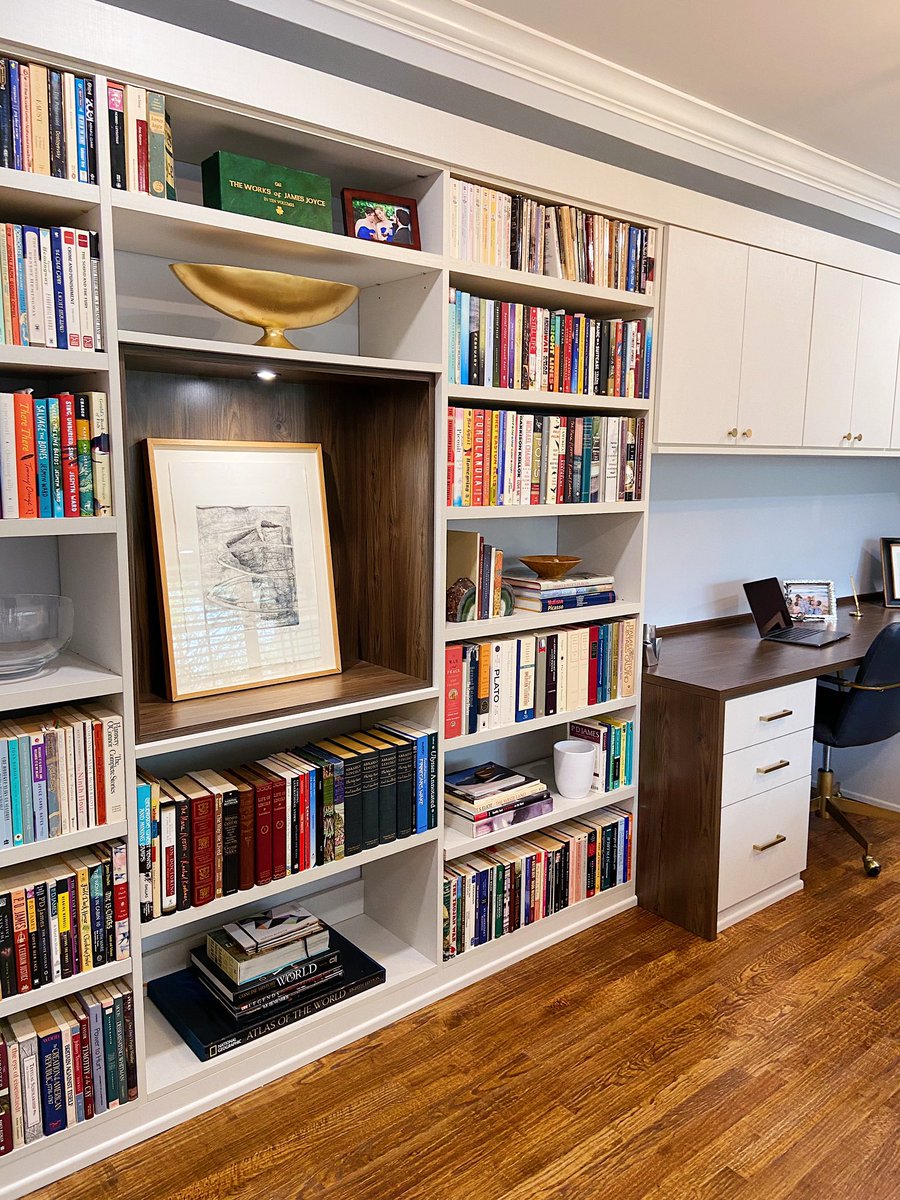 CalClosetsDFW's tweet image. This stylish home office features our Linen and Sorrento Finishes

Designed by Tanya Roberts

#homeoffice #homelibrary #homedecor