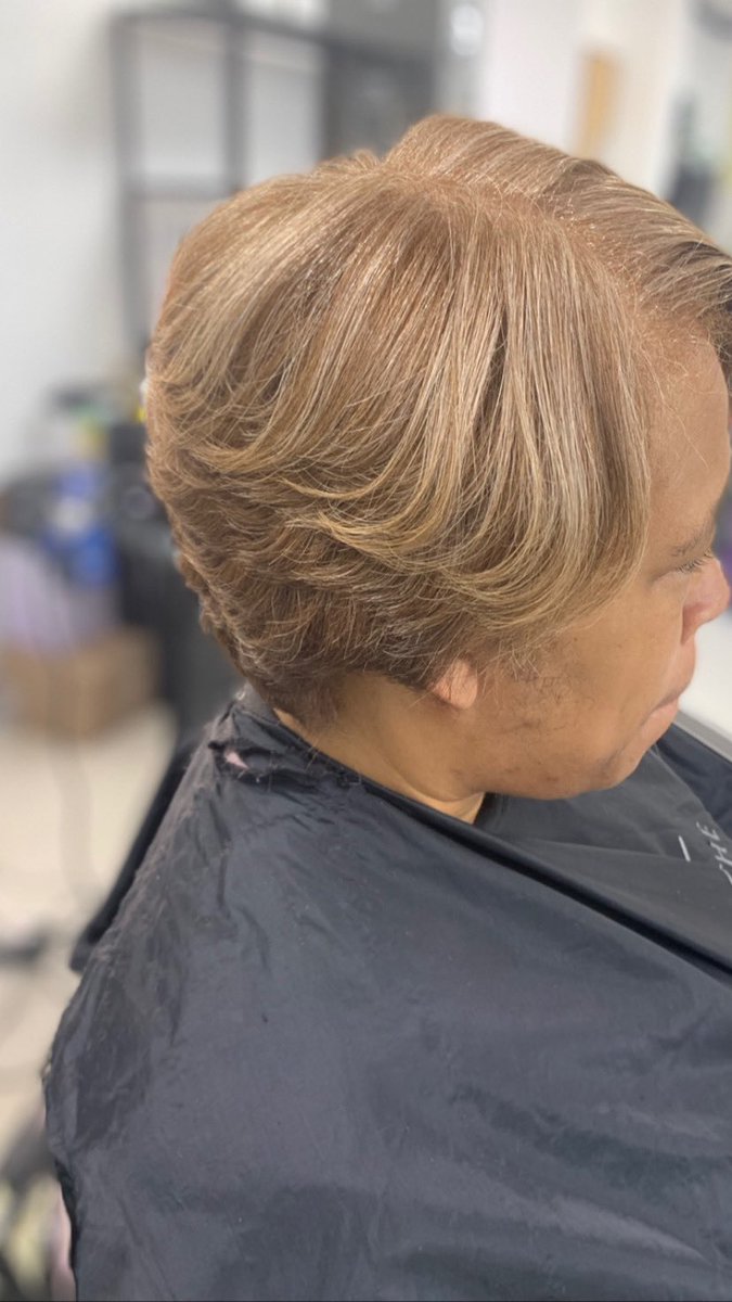 tobanizer's tweet photo. She thought she was leaving with #GreyHair!!! What a transformation #HaveUBeenTobanized #SheWasTobanized #SilkPress #AtlSilkPress #SilkPressMasters #AtlantaHairStylist #thursdaymorning #ThursdayVibes https://t.co/CtIhlscZTo