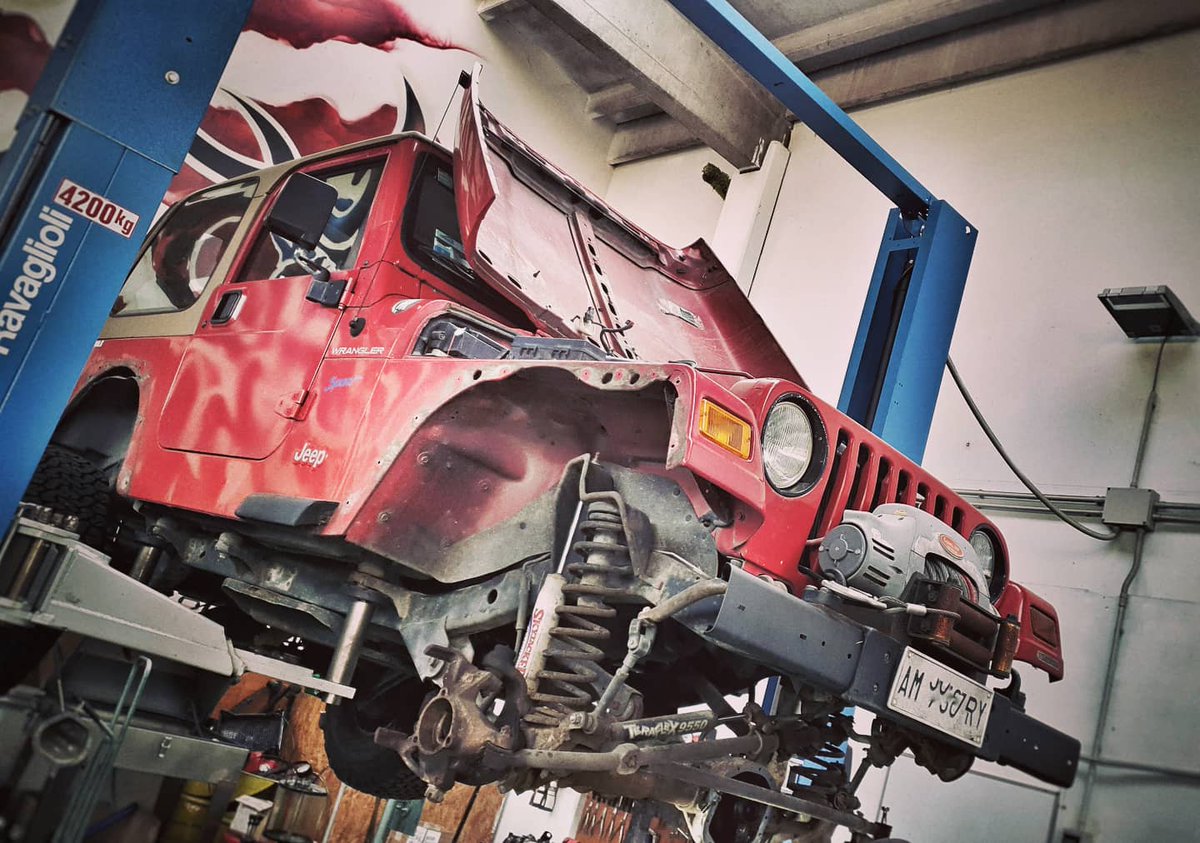 AWildWheels's tweet photo. American Wild Wheels Headquarter 🇮🇹

Giornate di fuoco 🔥 🔥
Jeep Tj, Jk, JL... Tre generazioni, pronte per nuovi upgrade e miglioramenti.

https://t.co/WoUTLJWtw7
🔹Preparazioni OMOLOGATE
🔹Restauri
🔹Accessori, Ricambi 🔹Importazione Auto Americane

#jeep #jeepwrangler #jeepjk https://t.co/1ZeZHt4Yc7