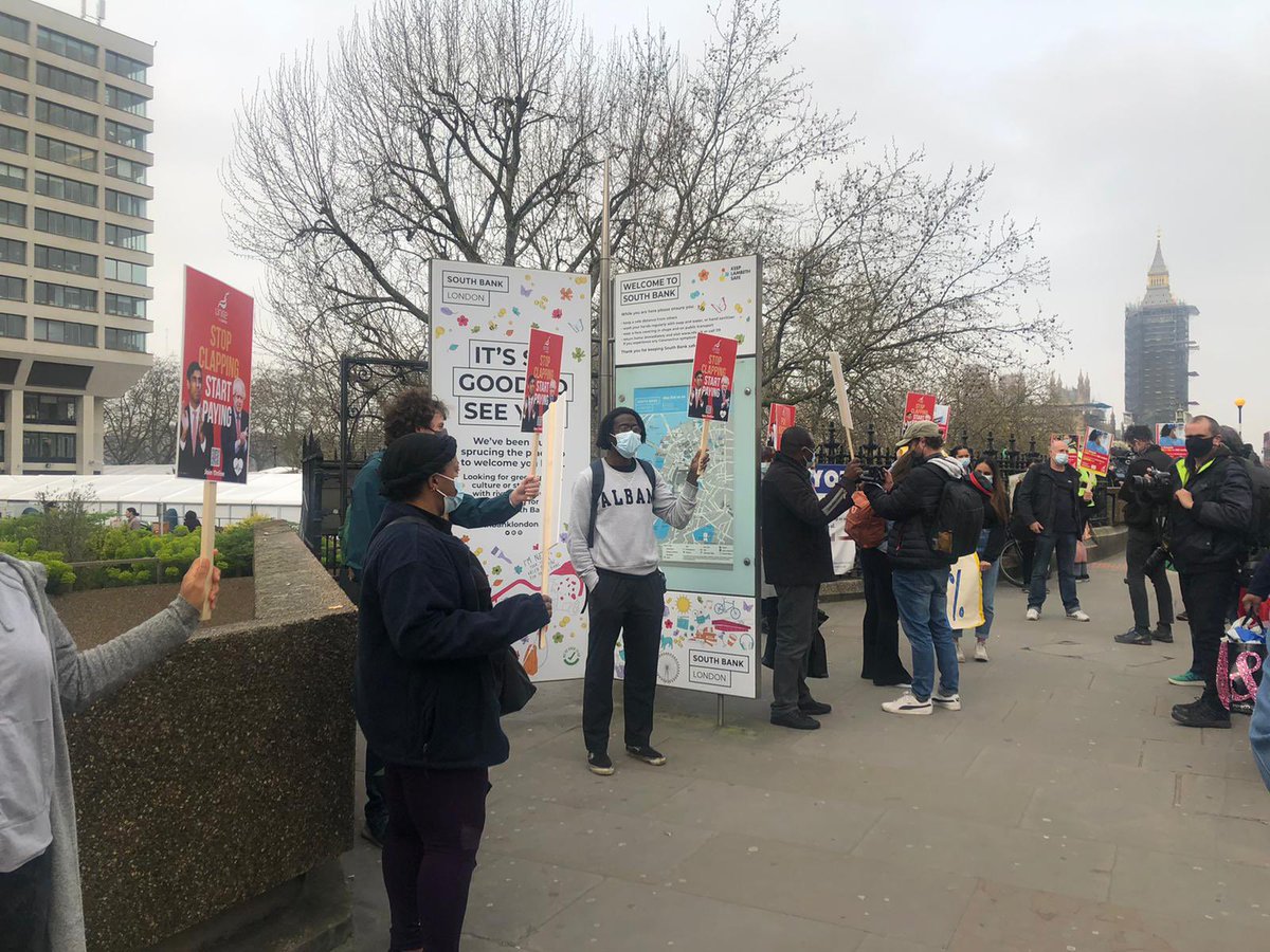 nurseboothroyd's tweet photo. NHS workers at Guys and St Thomas Hospital protest against the governments 1% pay offer #NHSpay15 #Foolsnomore #1%wontpaytherent #WithNHSStaff https://t.co/BaphXgnxg7