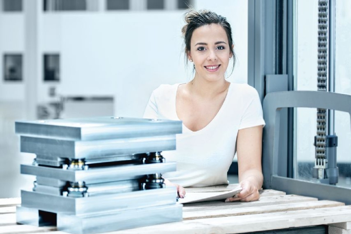 Der Klassiker für erfolgreiches Stanzen: Viele Kunden verwenden bereits unser bewährtes SV-Standardgestell, sie auch? Alle Informationen finden Sie hier: 👉 fal.cn/SV_Standardges… 👈