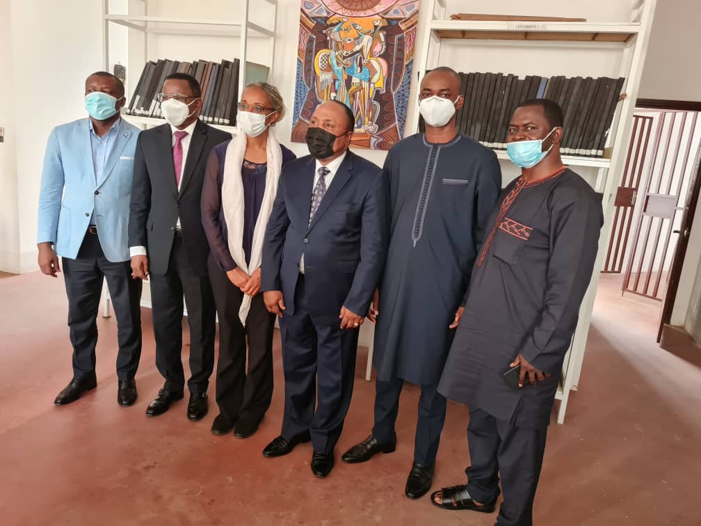 MimiMefoInfo's tweet photo. Some opposition leaders in #Cameroon are meeting in Yaoundé at the moment.

The politicians are meeting to work on reforms for the #electoralcode which they will in tun ask Government to out in place. 

MMI

https://t.co/IPHYR0aSmy https://t.co/p7tpn7fTbz