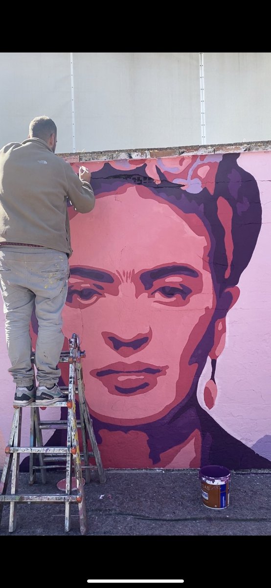 Y el mural feminista siguió multiplicándose. Esta vez en La Rioja.
Han pasado ya unos días desde que dejamos la huella de 7 mujeres imborrables en Calahorra. 
#elmuralsemultiplica