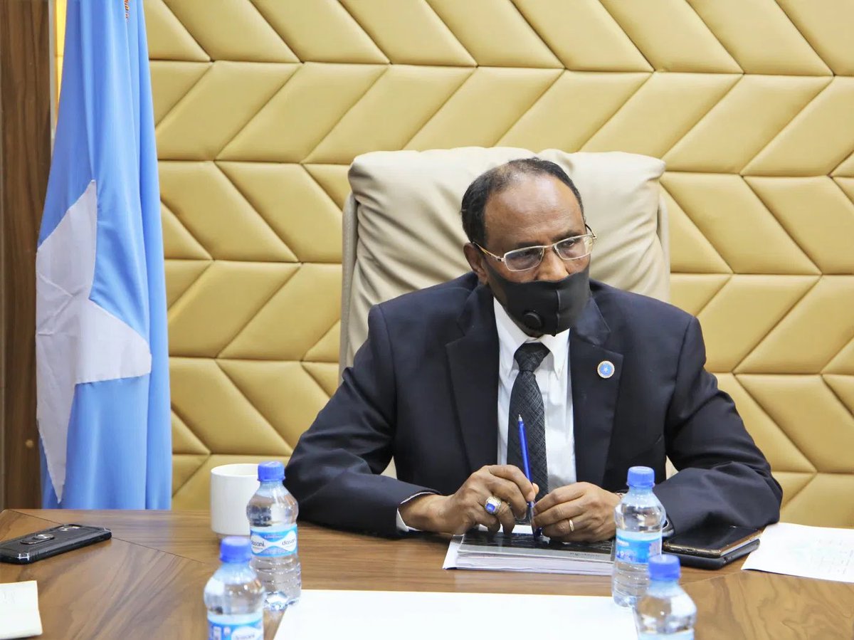 Engadan1's tweet photo. The Minister of Finance Dr.Abdurahman Du’alle has held a meeting with the directors &amp; tax officers of the Ministry of Finance, they discussed about the current revenue &amp; the impacts of Covid19 to the domestic revenue,they deeply focused on strategies of boosting domestic revenues https://t.co/daSAeTzr1s