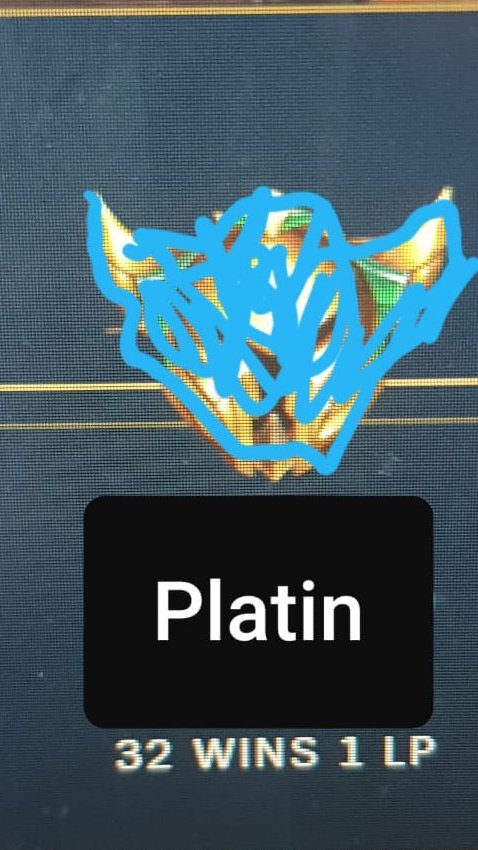 ShortFu87530781's tweet photo. Finally reached my #lifegoal with the boys! #shoutout to @Max_und_Max helping me reaching this goal! 
#LeagueOfLegends #TwitchStreamers #platinandnothingelse https://t.co/KVhcWTEykR