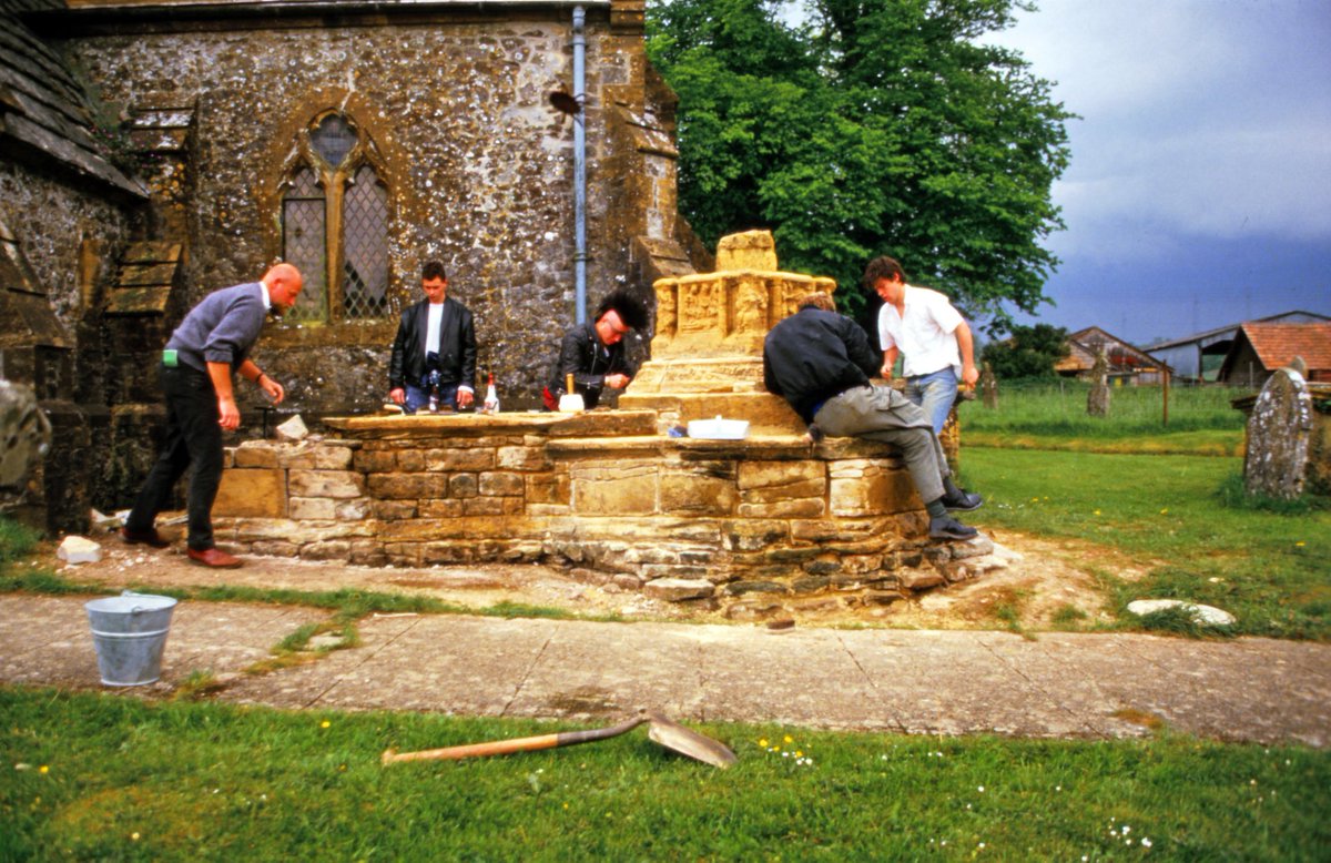 John87679062's tweet photo. I got this #slide of #AllSaints &amp; All Angels in #Rampisham, #Dorchester. Dated June 1987. https://t.co/VEEK4gKHft