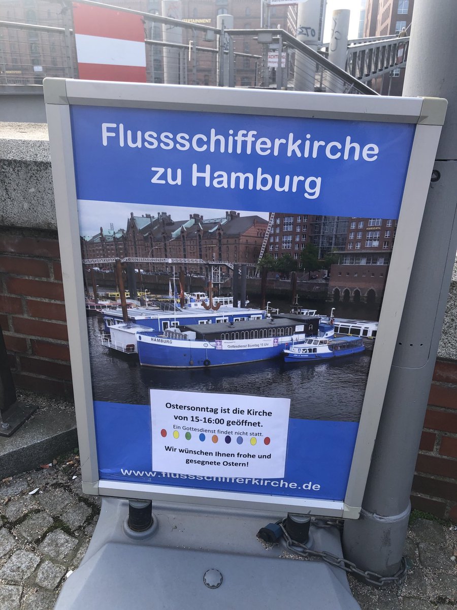 ADressel's tweet photo. Auch die bekannte  #Flussschifferkirche ⛪️ 🚢 im ⁦@PortofHamburg⁩ ist #Corona-betroffen🥲, denn sie trägt sich überwiegend d. Spenden &amp; Kollekten - und die sind in 20/21 ausgeblieben. Gemeinsam prüfen wir für solche Fälle Unterstützungsmöglichkeiten. ⁦@nordkirche_de⁩ https://t.co/H412Y9yGLR