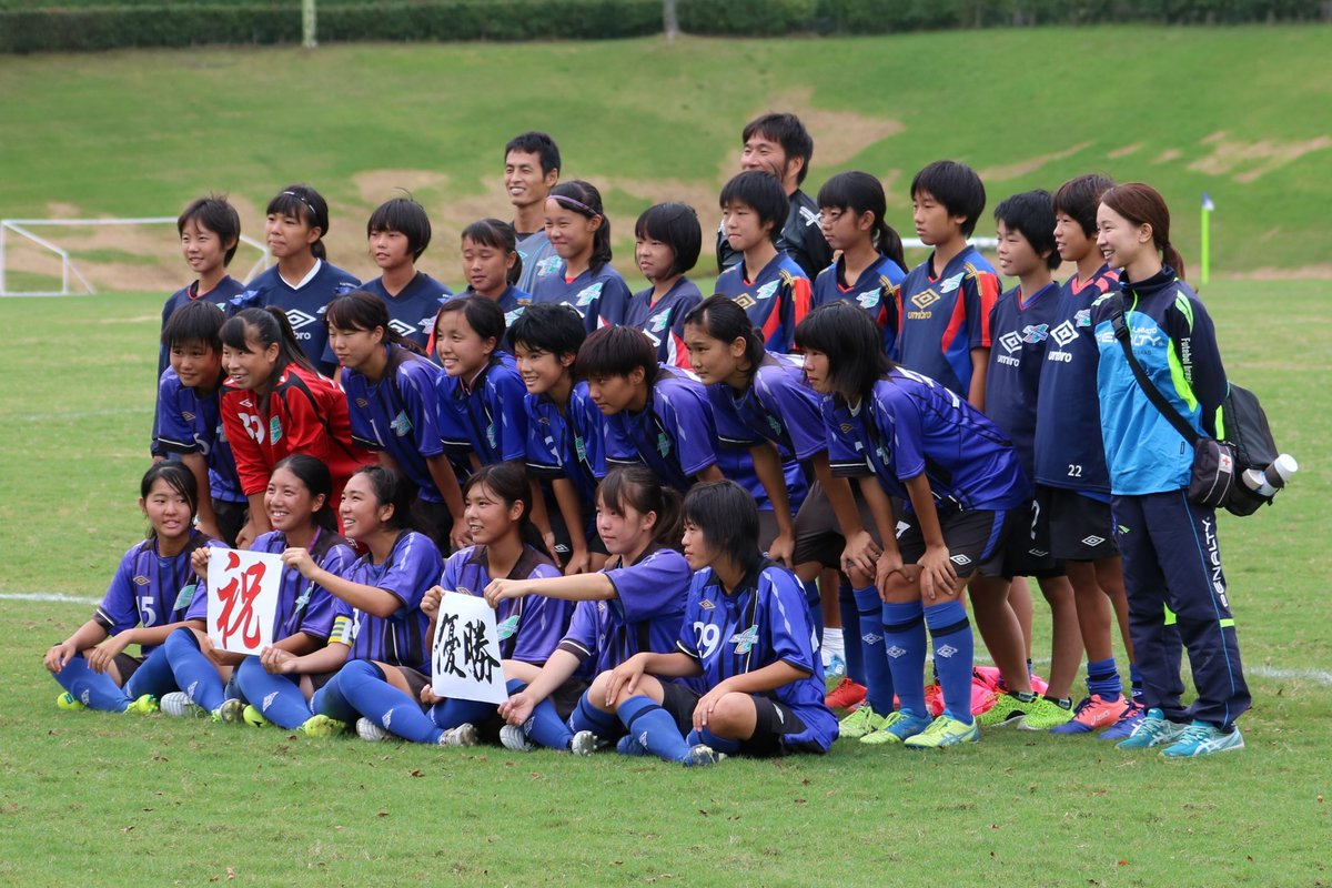 seven_oceans08's tweet photo. 3月31日でスペランツァ大阪高槻レディースを退団しました。

沢山の人に出会い、楽しいこと、辛いこと、色んなことを経験できました。

このチームでサッカーができて本当によかったです。

コーチ、家族、チームメイト、関わってくれた全ての人に感謝します。

10年間ありがとうございました！ https://t.co/UFuPRkr9ON