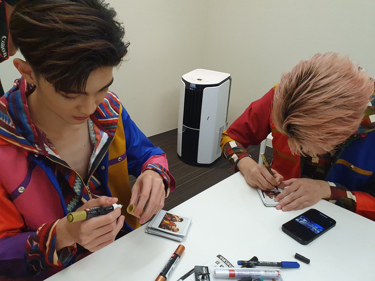 TheMallThailand's tweet photo. จับตาดูไลฟ์ตาห้ามกระพริบเลยนะคะ!
งานนี้มีของแจก!! 
#prompayy #bbjs #พร้อมบิ๊กบูม
#PromBigboomSummerexplorer https://t.co/G8jBZeNoyR