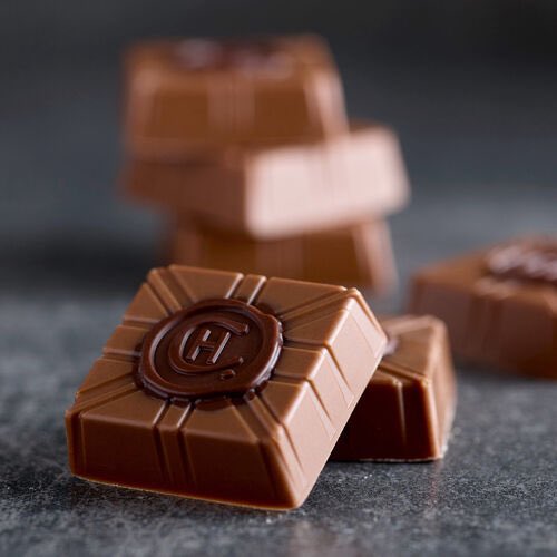 FNL_CHOCOLATE's tweet photo. الخميس 😍
حتى حروفه سعادة ♥️
لا تفوتون عروض FNL تشوكليت 👌🏼

للطلب :
عبر المتجر الالكتروني 
https://t.co/pV3V7gDJzk
أو عن طريق الواتس 
https://t.co/CFZDtBasFj https://t.co/Jzi1sJnYpl