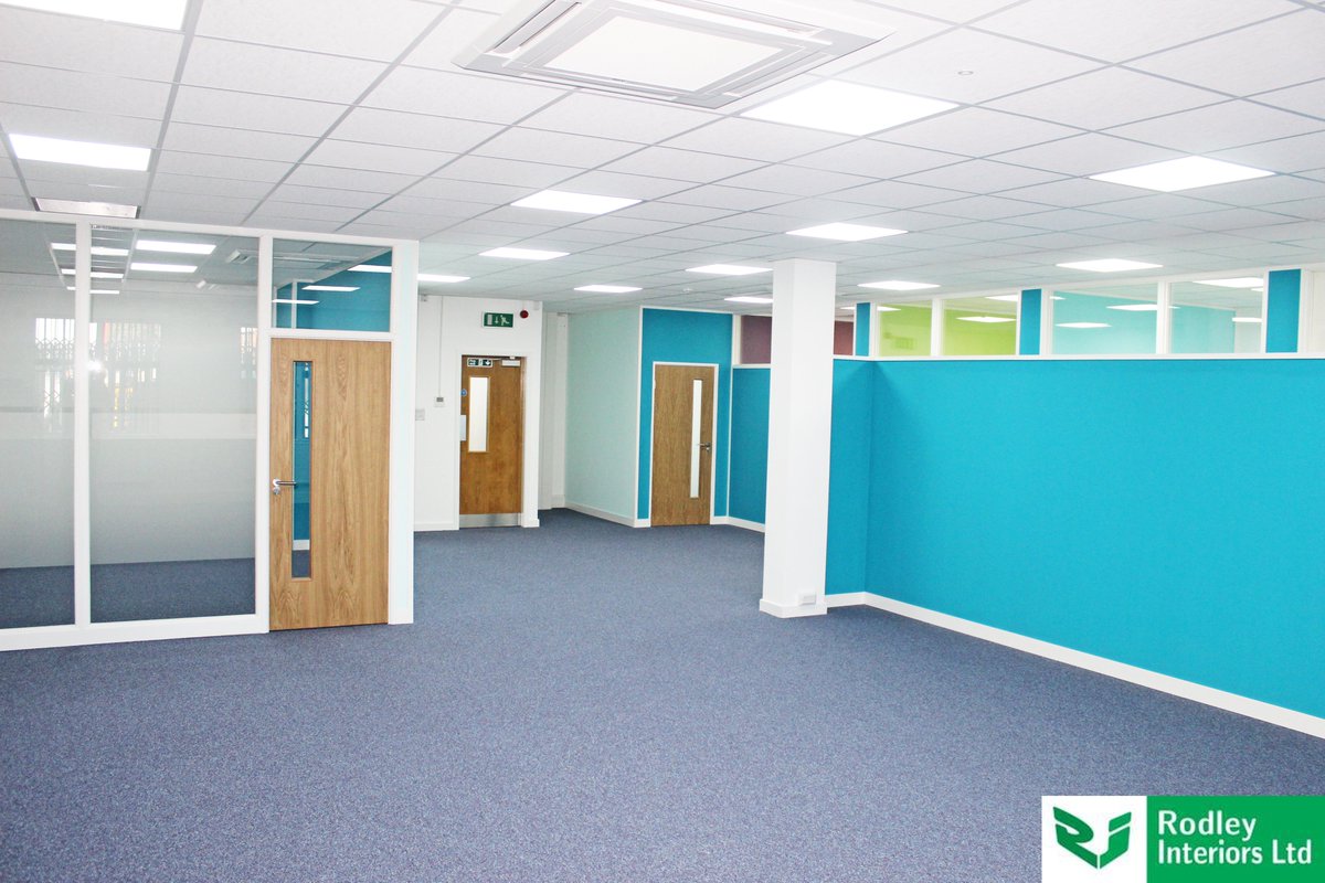 rodleyinteriors's tweet photo. Our demountable partitioning installation for Leeds based charity Solace is now complete. We have created these striking treatment rooms with both solid and glazed partitions....#demountablepartitioning #relocatable #officepartitioning #leeds #charity https://t.co/XEPRjnFhHF