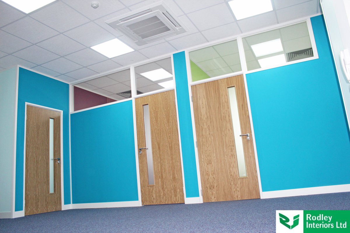 rodleyinteriors's tweet photo. Our demountable partitioning installation for Leeds based charity Solace is now complete. We have created these striking treatment rooms with both solid and glazed partitions....#demountablepartitioning #relocatable #officepartitioning #leeds #charity https://t.co/XEPRjnFhHF