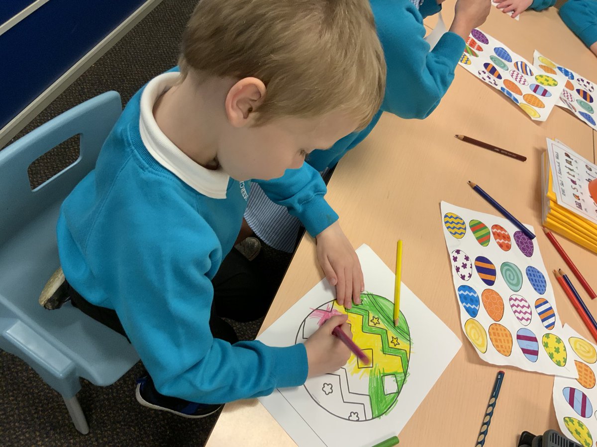 MercersWood's tweet photo. Second challenge done in Lilac class: Design an Easter Egg. Look at the amazing colours and patterns. We then talked about what would be inside our eggs and what flavour they would be. Now we are feeling hungry π #Easterchallenges #Eastereggs https://t.co/HKvUIf4cKq