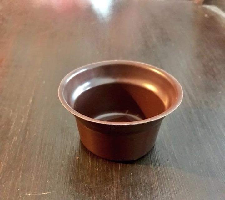 Deberían hacer esto de chocolate también, es tremenda desilusión darte cuenta que es de plástico.