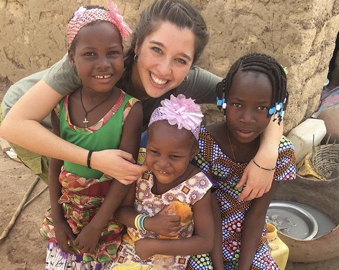 zambralot's tweet photo. #Tbt #doctor #Africa https://t.co/U1bsaeTQgE