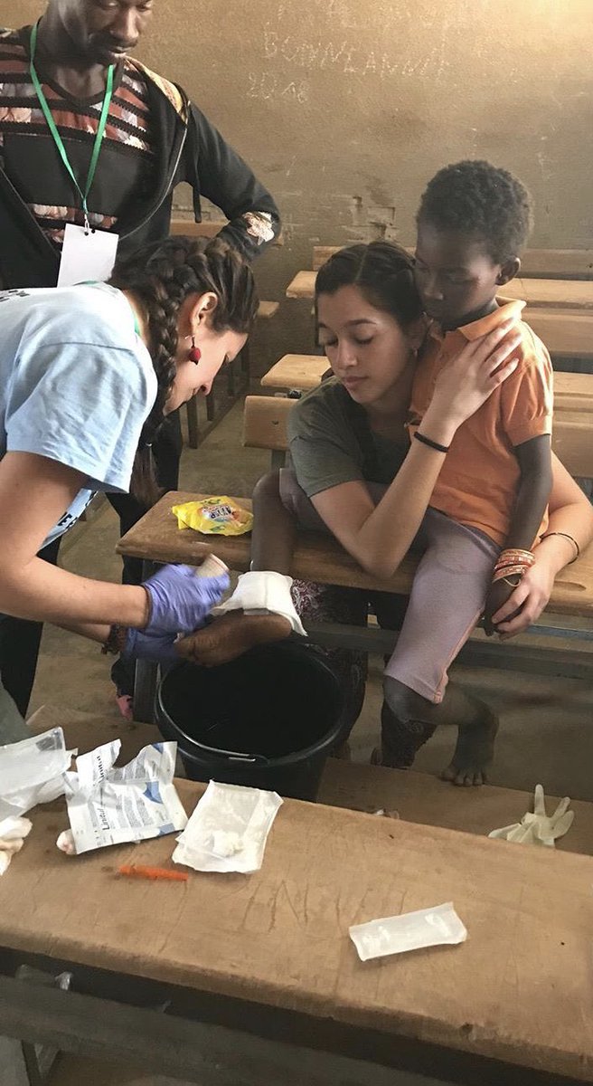 zambralot's tweet photo. #Tbt #doctor #Africa https://t.co/U1bsaeTQgE