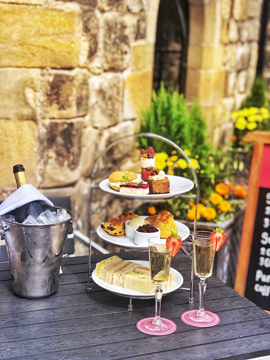 BlackfriarsRest's tweet photo. βΌοΈ Today is your last chance to order Blackfriars at home afternoon tea for Easter Sunday https://t.co/o2k9X5aiOe π£
#eastersunday #sunday #weekend #blackfriarsrestaurant #restaurant #food #foodie #afternoontea #easterweekend #thursday #restaurantathome https://t.co/0rKOHOFVbo