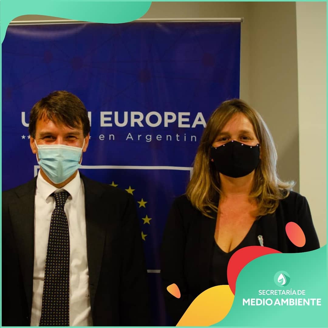 ✅🌎 La presidente omunal CP Paola Forcada el viernes 26 del corriente se reunió junto a 20 intendentes y presidentes comunales  en la sede de la #RAMCC, a fines de reafirnar su participación  en  la compra colectiva de luminarias LED a través del Fideicomiso.
 @comunadearequito