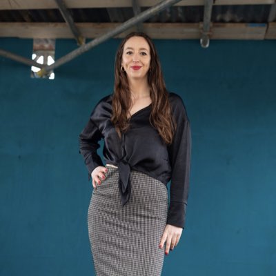 AmyMatchmaker's tweet photo. #NewProfilePic https://t.co/1VG0TvC3xK