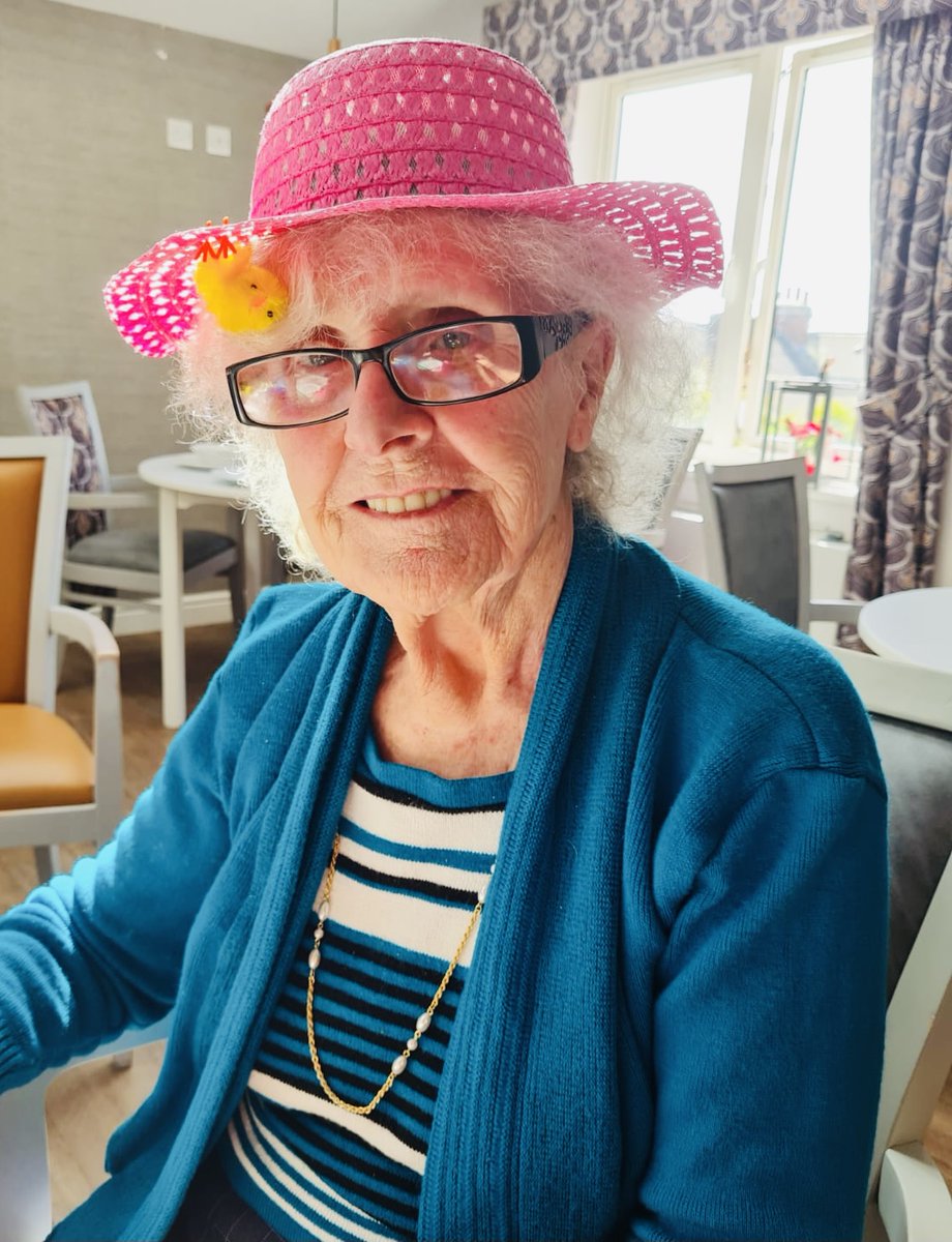 GoldendaleHouse's tweet photo. Happy Easter from Goldendale House Care Home! 

#HappyEaster #EasterSunday #EasterWeekend #CareHomesUK #CareHomeActivities #StokeonTrent #Staffordshire https://t.co/Xbj0EEFsHH