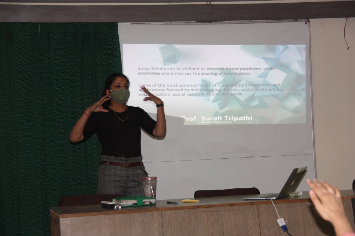 inmantec's tweet photo. In-house FDP on Significance of Social Media
Media team of INMANTEC conducted a short interaction session on 31st March, on the significance of social media, digital marketing, terminologies used in networking and digital marketing to acquaint the members with all this. https://t.co/tNOVP2QpTk