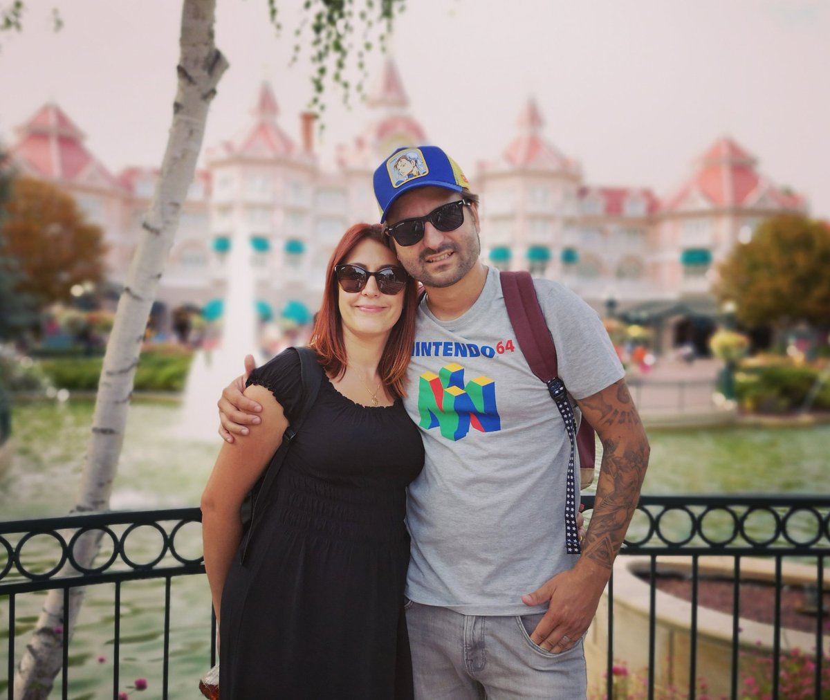 Anthogeekvideo's tweet photo. Coucou les amis, juste ptit message pour vous dire qu'on passe une très bonne journée malgré quelques attractions en maintenance !
On vous fait des bisous ! 👍 https://t.co/LoigYk3q2M